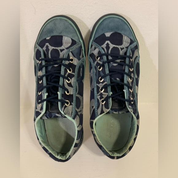 Coach Barrett blue shoes size 9 Women's Casual Shoe. Elevate your casual style - Picture 3 of 15